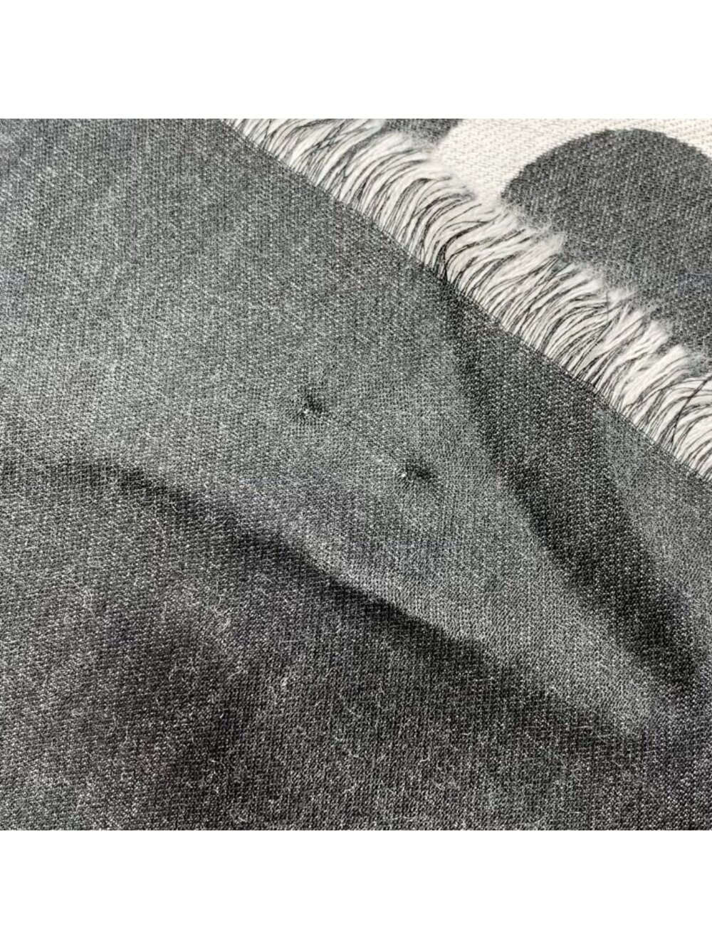 Chanel Coco Large Stole Black Gray - Picture 9 of 9